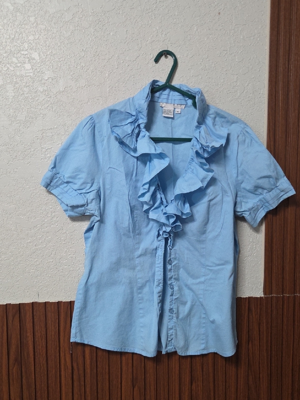 Ninety Pastel Blue Ruffle-Front Short Sleeve Blouse Medium Sz [1144]